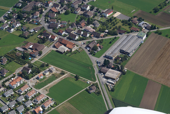 /_SYS_gallery/DasDorf/Luftaufnahmen/Hendschiken2009_2.jpg