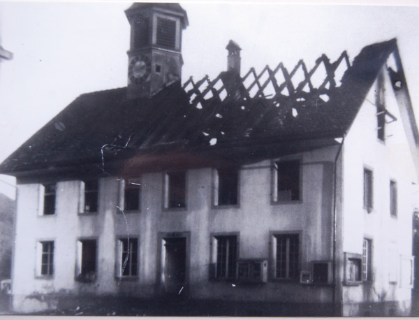 /_SYS_gallery/DasDorf/Persoenlichkeiten/EmilBaumann/Emil-Baumann-Feuer.jpg