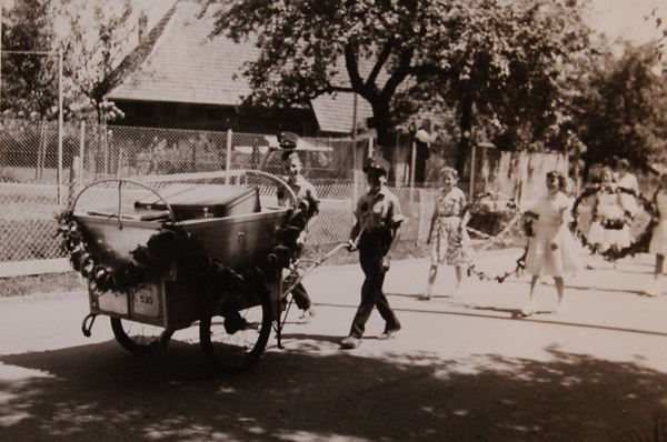 /_SYS_gallery/DasDorf/Persoenlichkeiten/EmilBaumann/Emil-Baumann-Jugendfest-1961-a-_1_.jpg