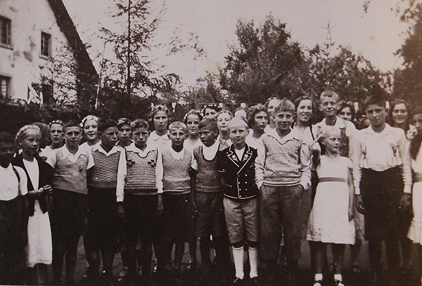/_SYS_gallery/DasDorf/Persoenlichkeiten/EmilBaumann/Emil-Baumann-Jugendfest-1961-a-_2_.jpg