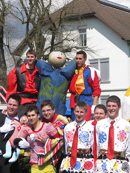 /_SYS_gallery/Freizeit/Kultur/Brauchtum/Eieraufleset2010/IMG_2131.jpg