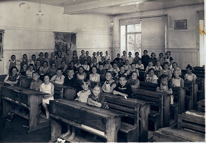 /_SYS_gallery/Schule/Schule/Klassenfotos/1937-Klassenzimmer.jpg /_SYS_gallery/Schule/Schule/Klassenfotos/1937-Klassenzimmer.jpg