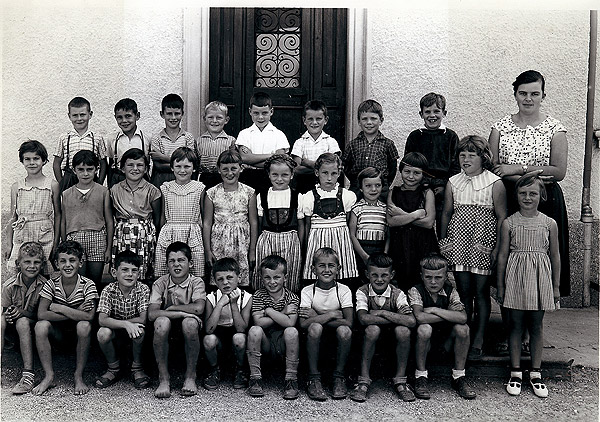 /_SYS_gallery/Schule/Schule/Klassenfotos/4-5-Klasse_Jahrgaenge-1954_1953-Lehrerin-Annemarie-Zobrist.jpg /_SYS_gallery/Schule/Schule/Klassenfotos/4-5-Klasse_Jahrgaenge-1954_1953-Lehrerin-Annemarie-Zobrist.jpg